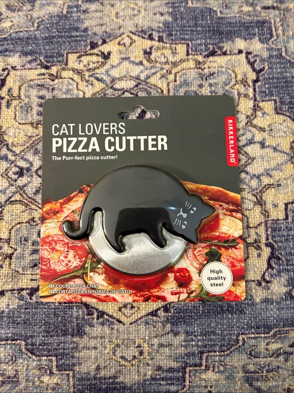 Kikkerland Black Cat Pizza Cutter with Silver Wheel